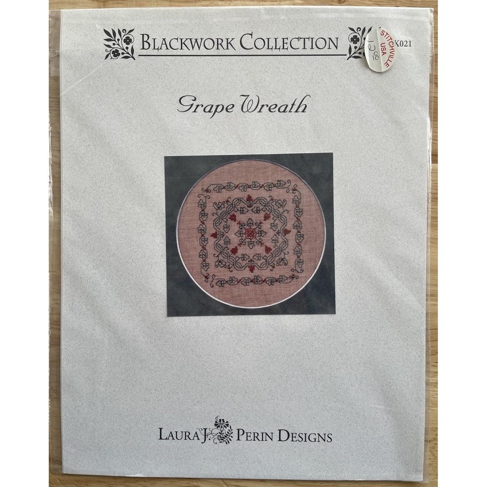 Blackwork Collection: GRAPE WREATH Chart - Laura J.‎ Perin Designs